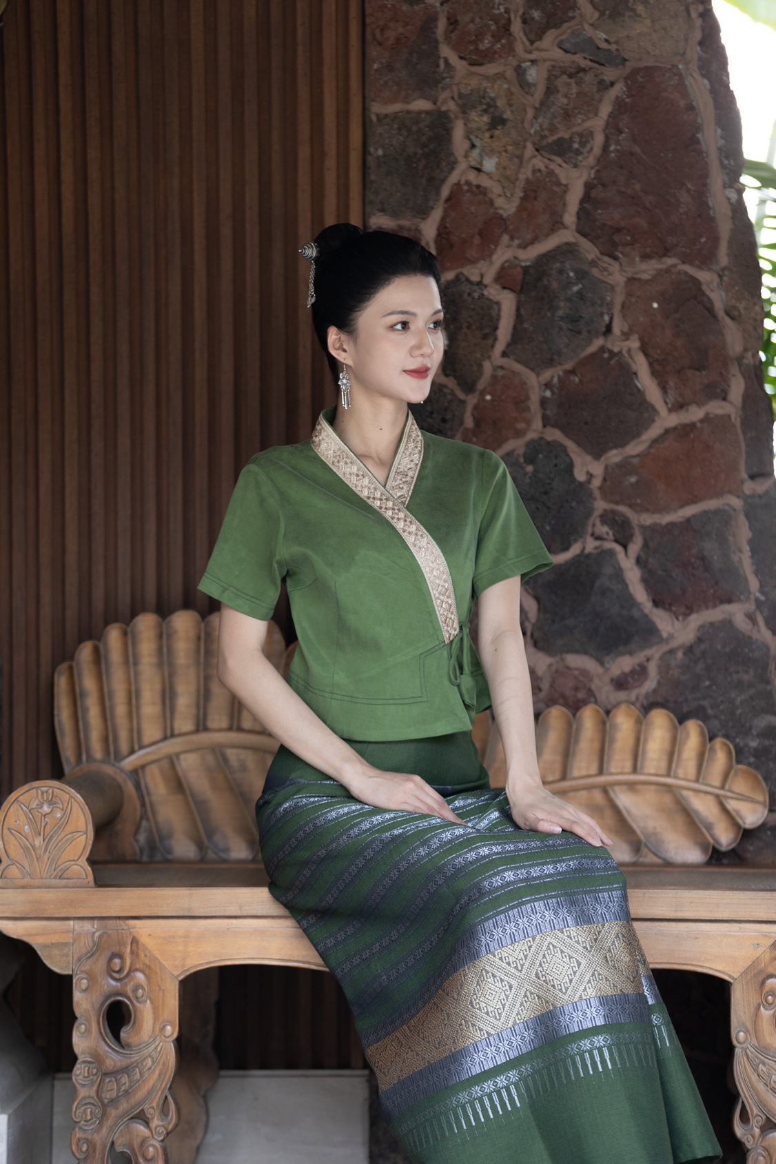 西双版纳傣族服装民族服装气质民族款气质女装茶服工作服旅游打卡