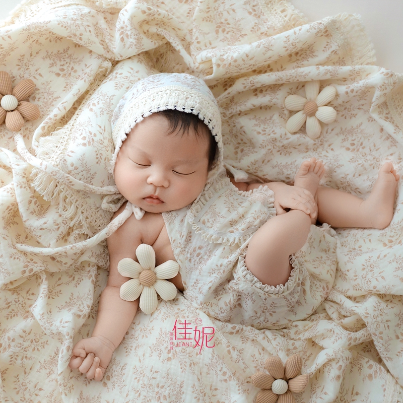 新生的儿拍照道具满月婴儿摄影服装影楼工作室宝宝拍摄主题新款