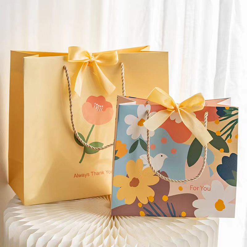 礼品袋生日礼物手提袋简约520情人节包装纸袋伴手礼空盒子高级感