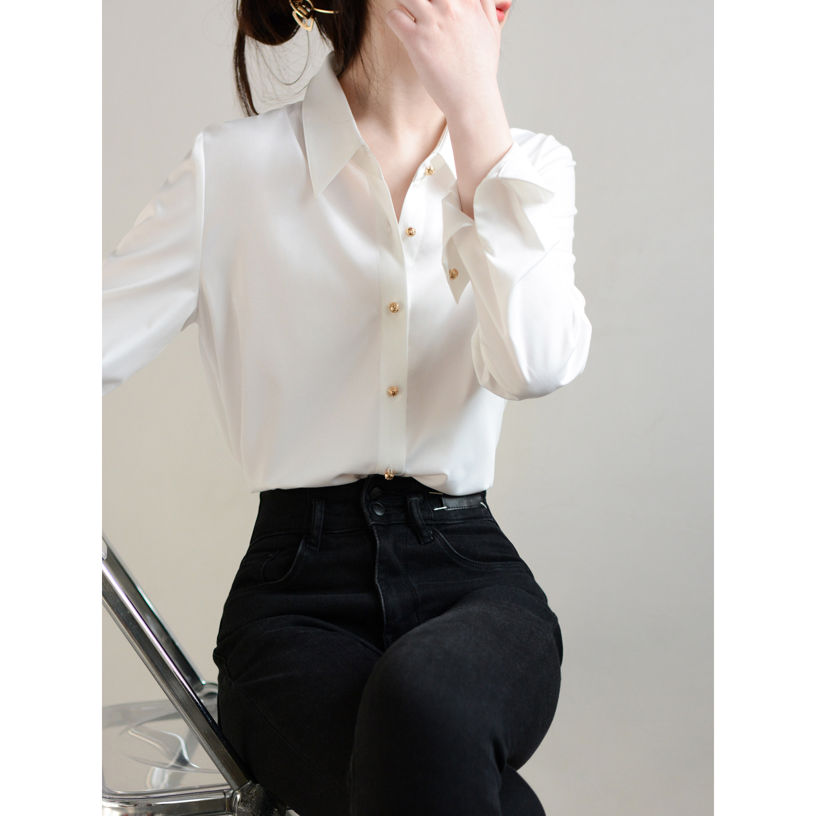 TRR style轻奢气质微宽松女衬衫 镂空金属扣高颜值上衣时髦白衬衣