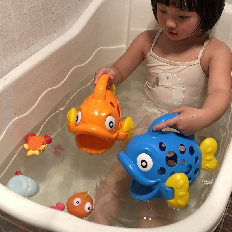 玩具洗澡小鱼浴室儿童大鱼吞吞动物过家家喷水宝宝鱼沙滩玩具戏水