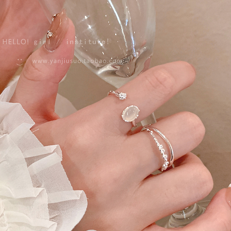 月光石素圈戒指女精致小众设计轻奢高级感可调节食指戒个性指环