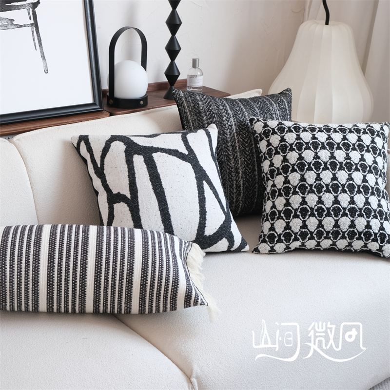 新品中古风黑白抱枕靠包现代简约客厅沙发羊毛靠枕高级感侘寂风复