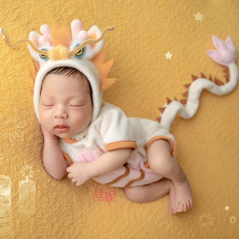 满月婴儿道具新生的儿拍照衣服龙宝宝摄影服装影楼龙年主题正版