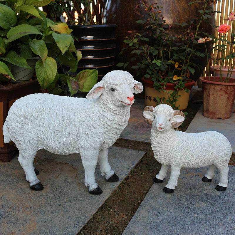 小羊摆件绵羊模型户外装饰仿真羊雕塑庭院草坪树脂工艺品花园美陈