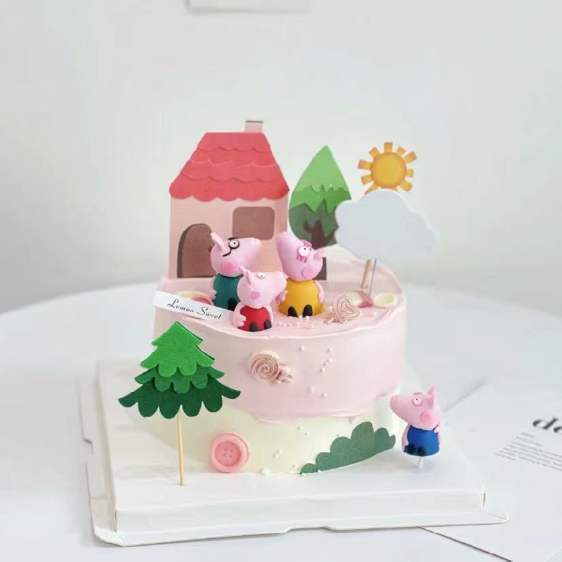 网红蛋糕装饰摆件软陶猪属猪宝宝生日周岁蛋糕树木屋云朵插牌插件