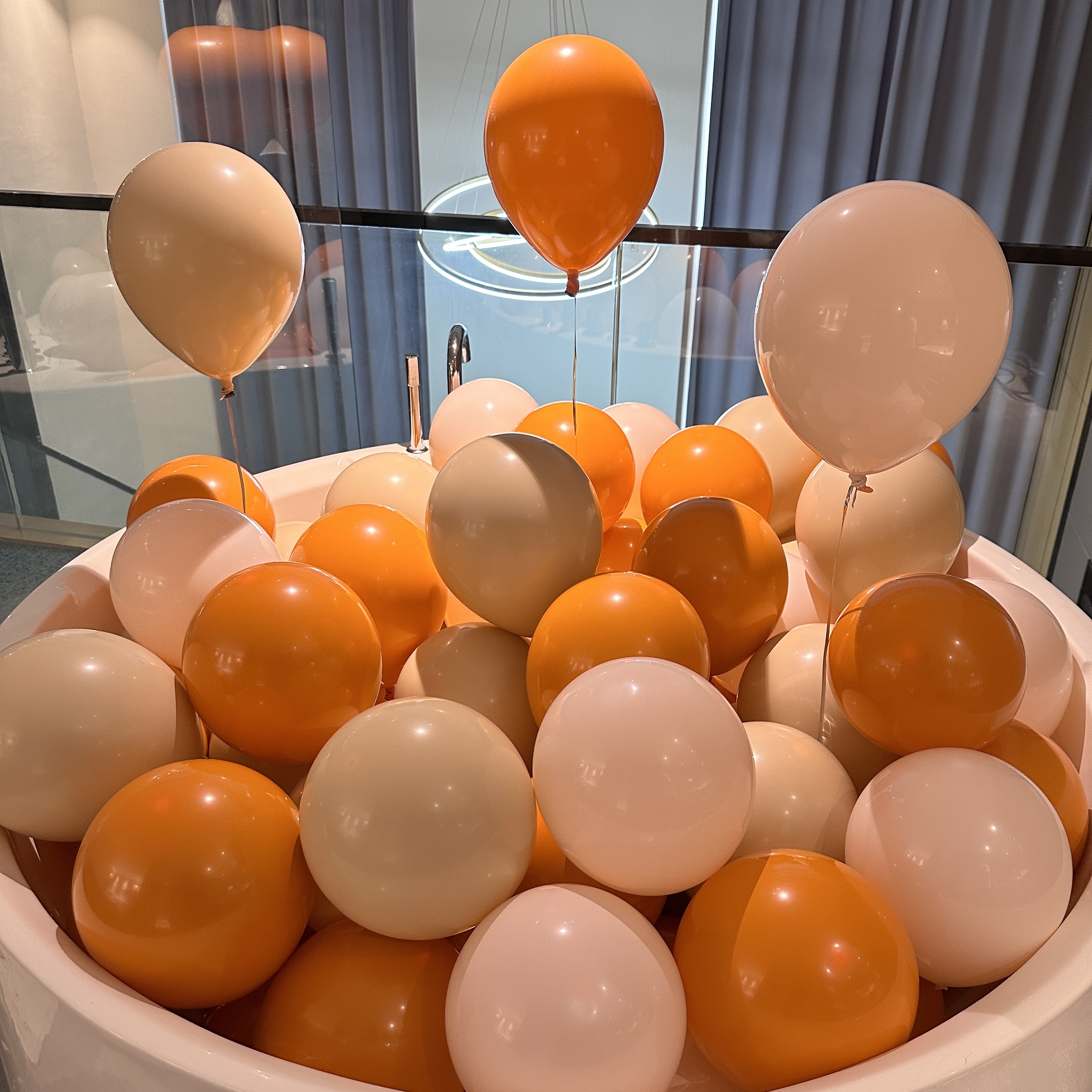 复古ins风橙色气球店铺商场开业装饰周年店庆六一儿童生日节布置