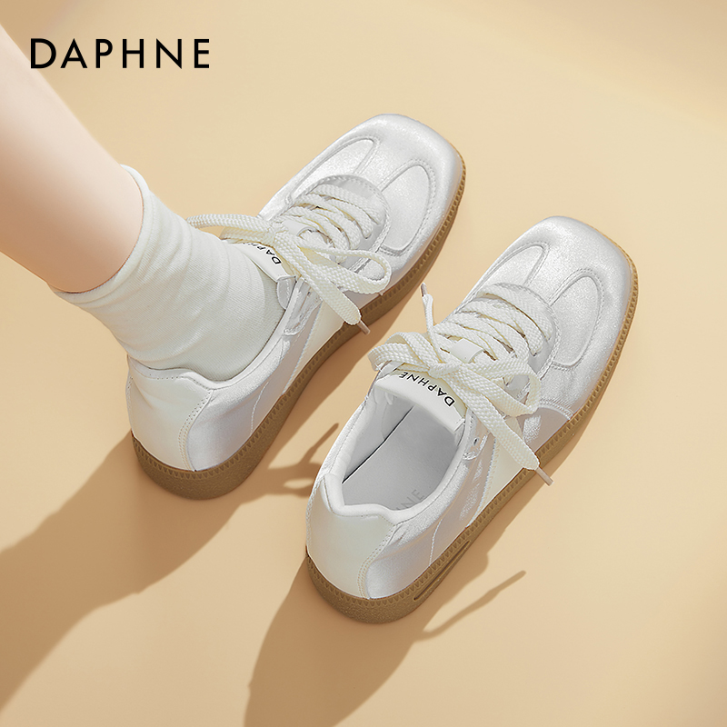 达芙妮银色芭蕾德训鞋女款2024新款夏季休闲小白鞋透气板鞋运动鞋
