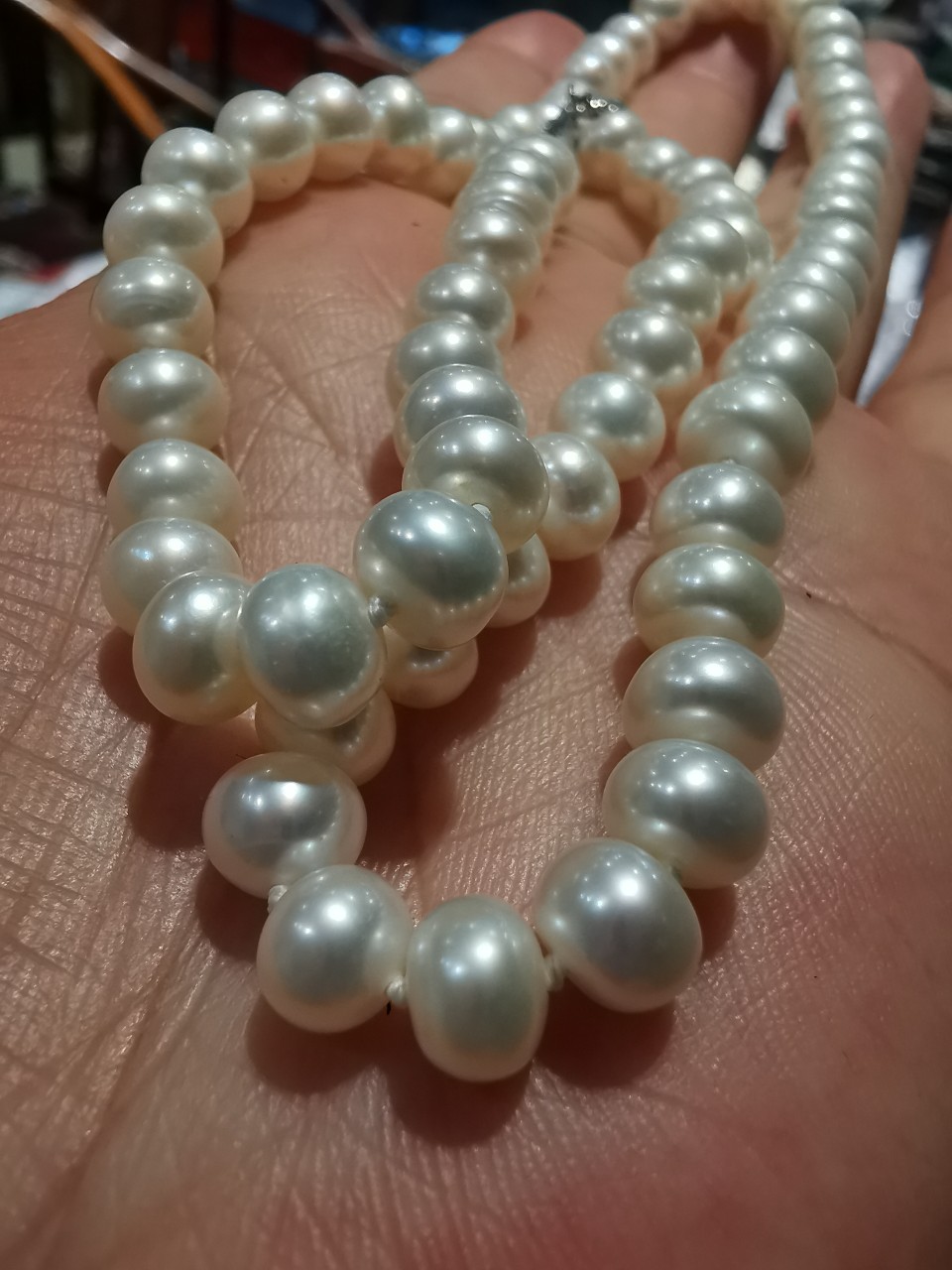 天然珍珠项链皮壳超亮，直径7mm，999元实物如细节图，无PS
