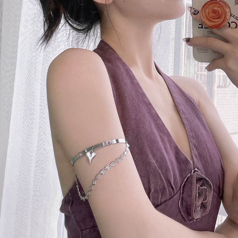 墨尔 臂环饰品女流苏爱心臂钏小众设计高级感钛钢手环个性甜美
