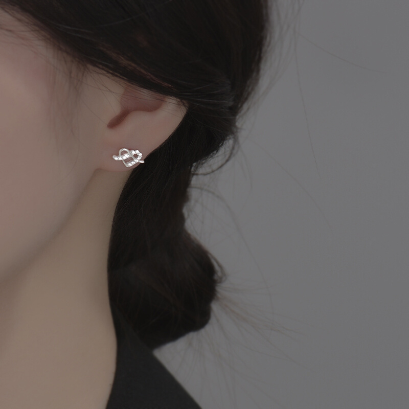 S925纯银耳钉女夏爱心小众设计2021年新款潮简约高级感耳环耳饰