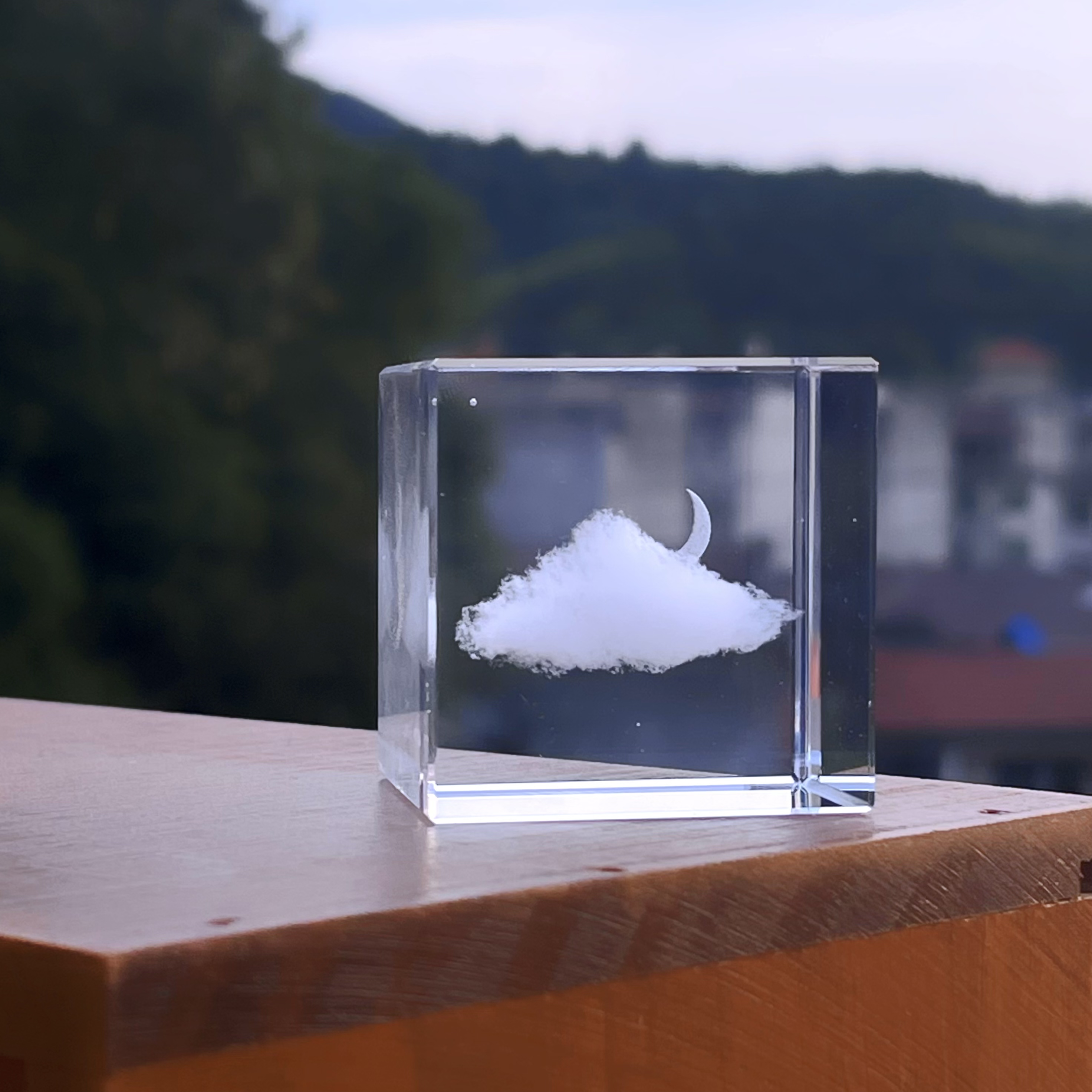 “躲藏在云后的月亮”云朵水晶立方桌面摆件创意走心节日生日礼物