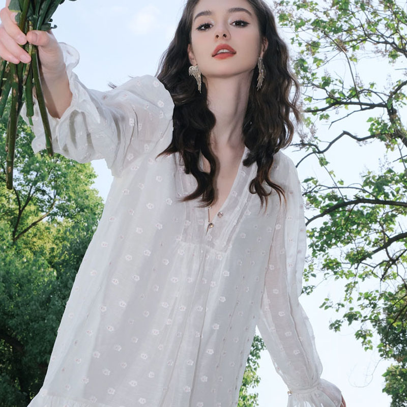 设计师品牌 ELLIGIOI 白色花朵V领长袖连衣裙 23春夏新法式气质