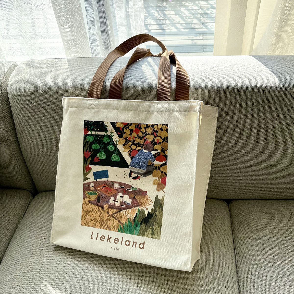 荷兰艺术家Liekeland插画帆布袋竖款治愈印花环保购物袋通勤女包