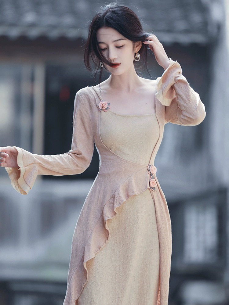 新中式连衣裙女装2024夏季新款别致温柔仙女裙拼接设计高级感长裙