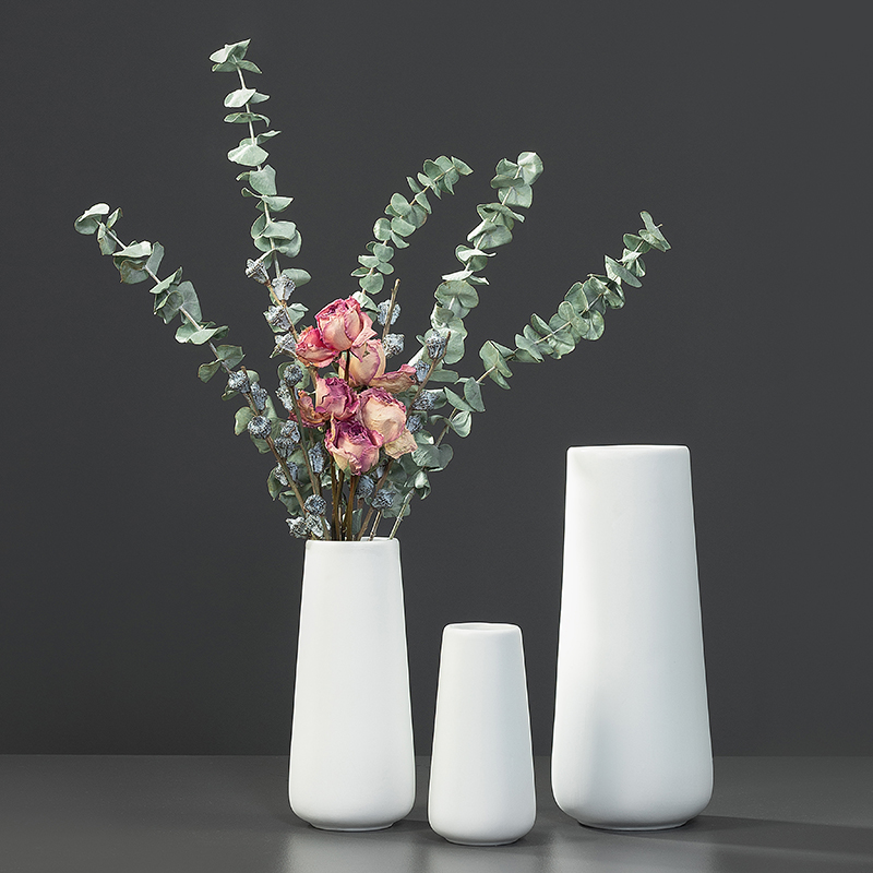 北欧现代简约白色陶瓷网红小花瓶绿萝水培摆件客厅插花干花装饰品