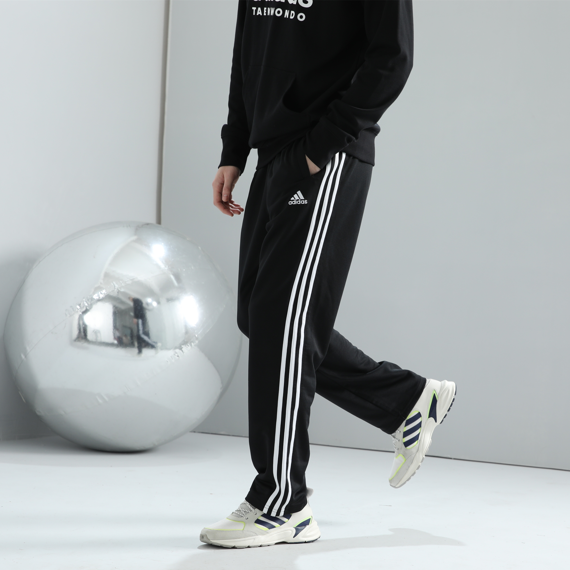 Adidas阿迪达斯长裤男款夏季光滑直筒裤透气宽松运动裤清凉休闲裤