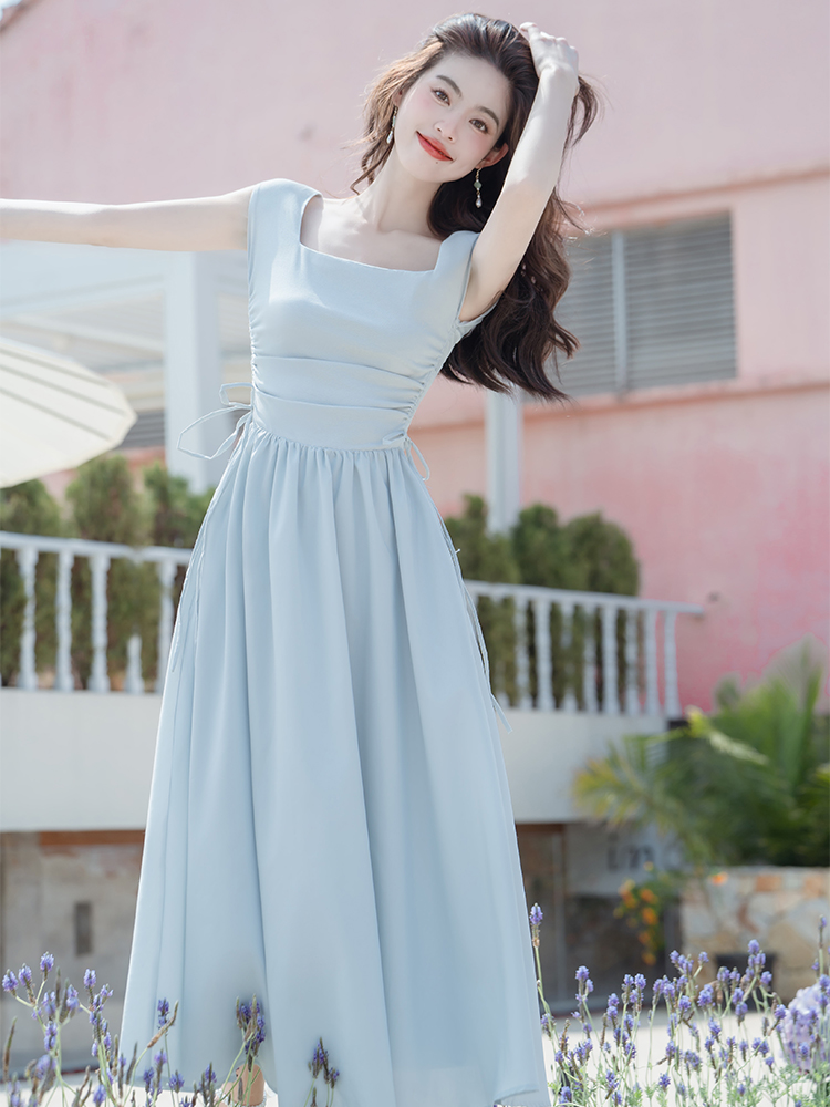 超仙女甜美港风高级感年轻款修身长裙夏季新品气质减龄度假连衣裙