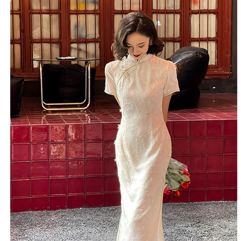 雯卿2024年秋季新款旗袍白色文艺年轻款少女中长改良旗袍日常可穿