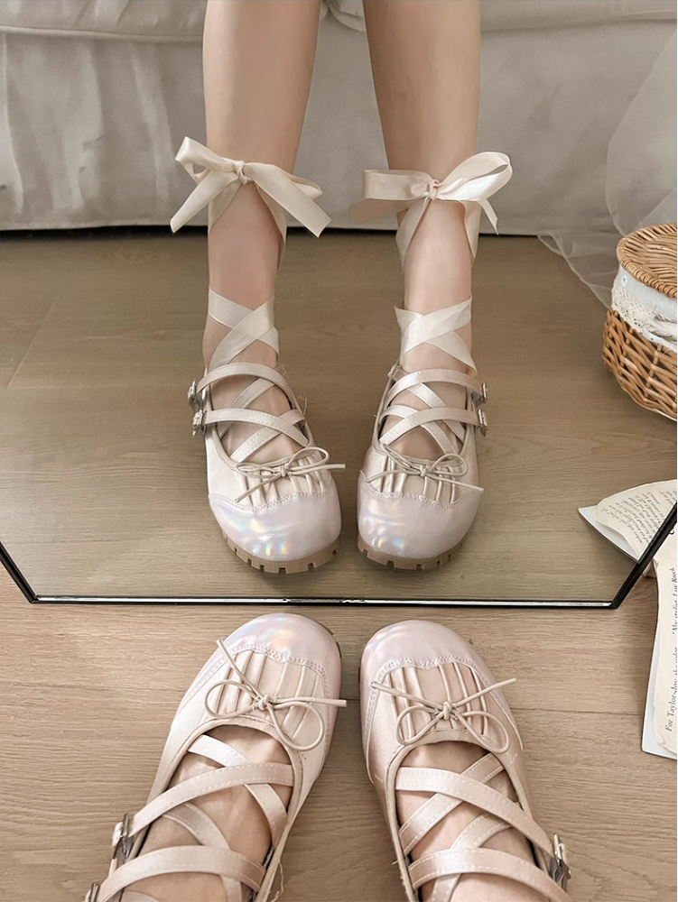 EYGPAP时尚芭蕾鞋女2024春季新款小众设计丑萌单鞋泡芙鞋系带跳舞