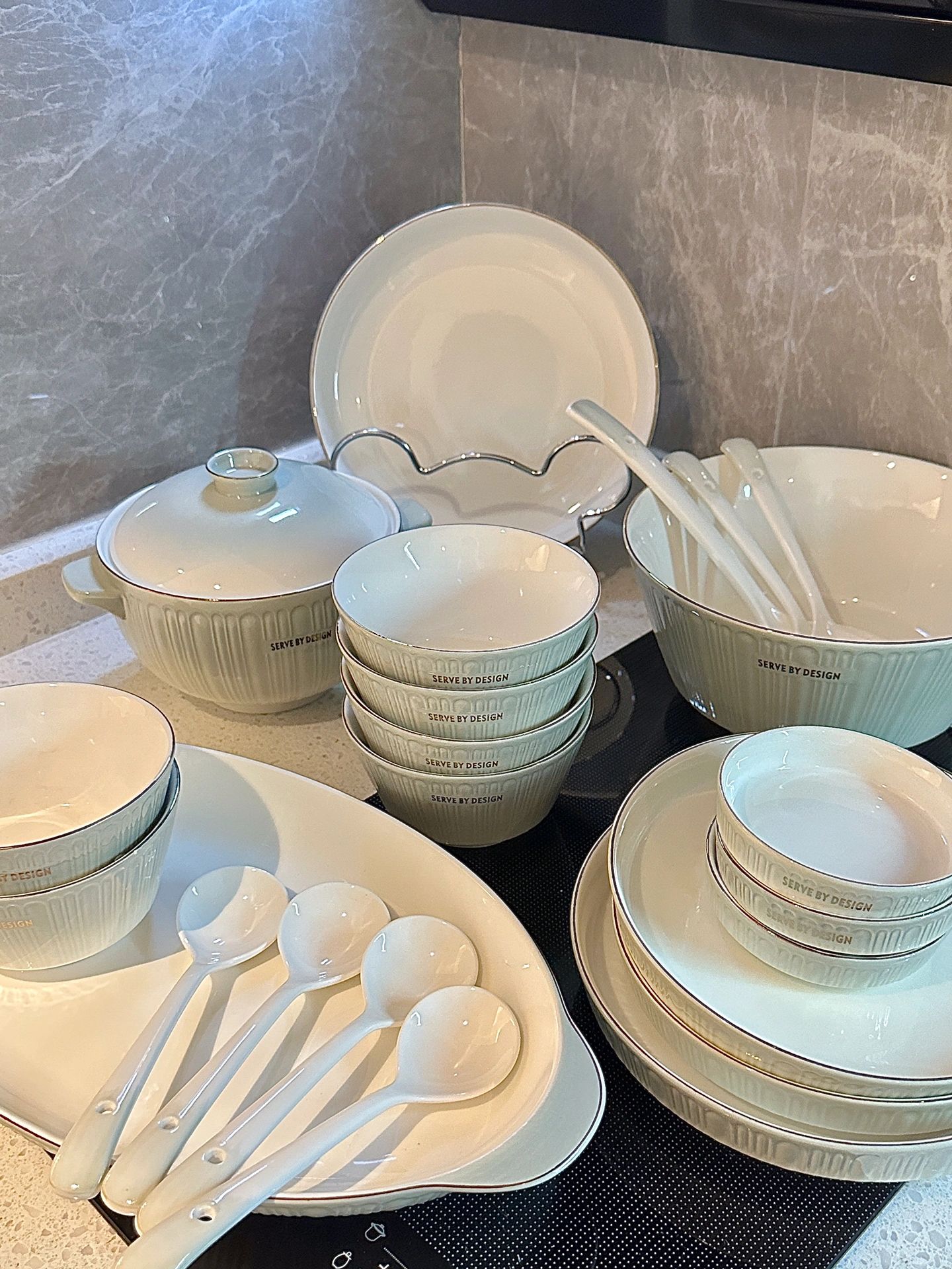 丽桑卓碗碟套装轻奢碗盘组合简约汤碗高颜值碗筷陶瓷家用乔迁餐具