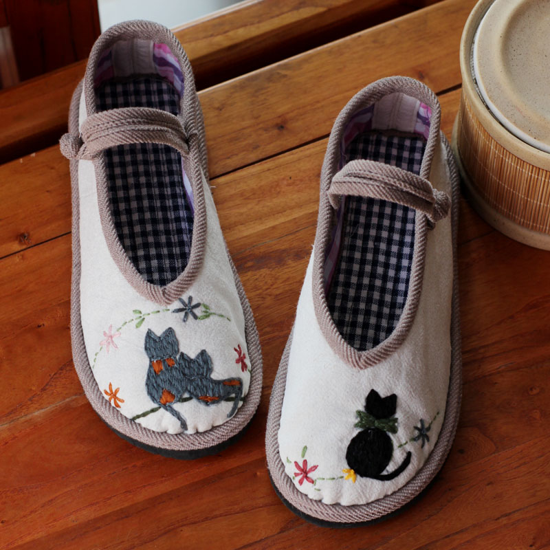 手工刺绣布鞋三只小猫女士布鞋女布鞋软底北京布鞋亚麻布鞋