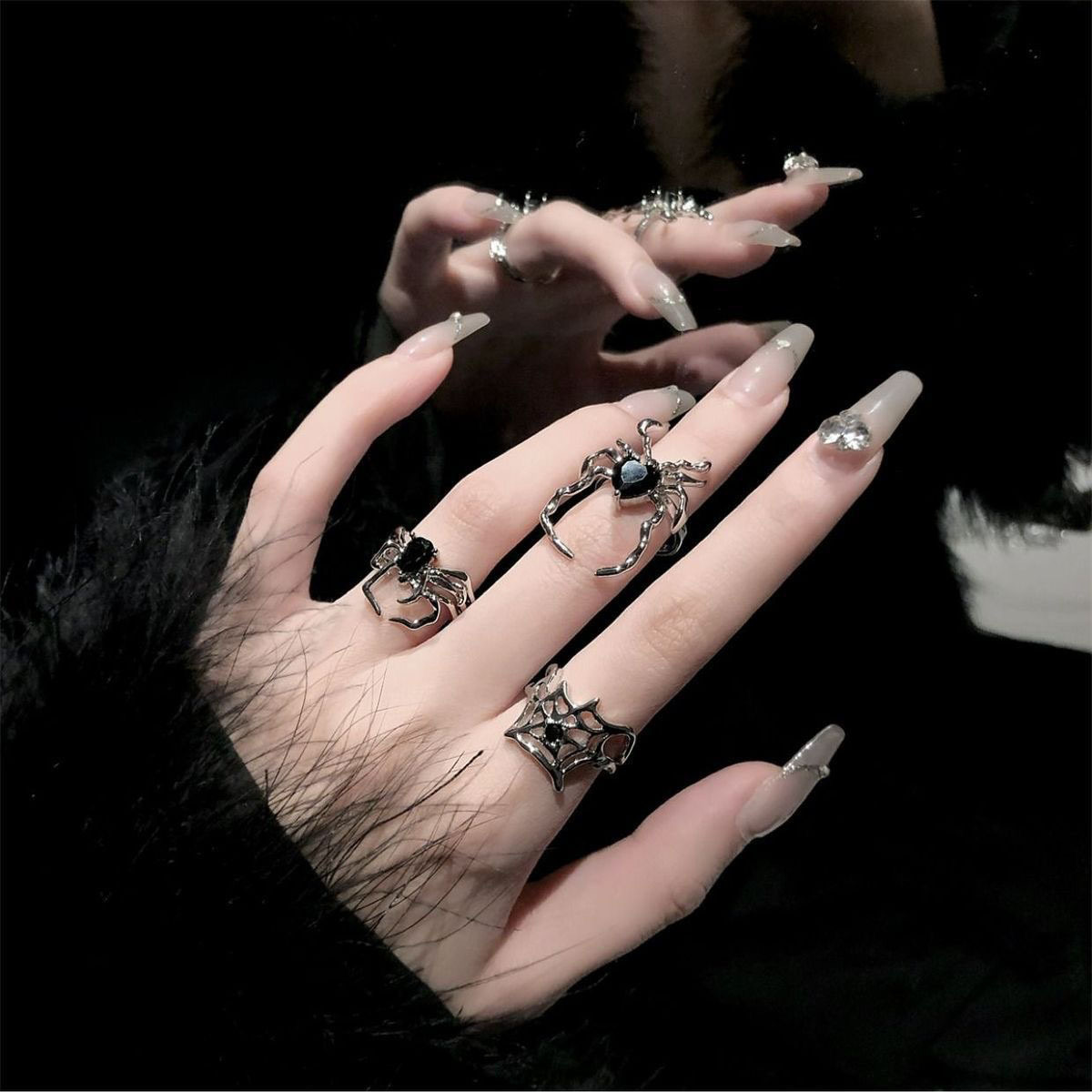 暗黑复古黑色宝石蜘蛛指甲戒小众设计高级感冷淡风开口个性指环