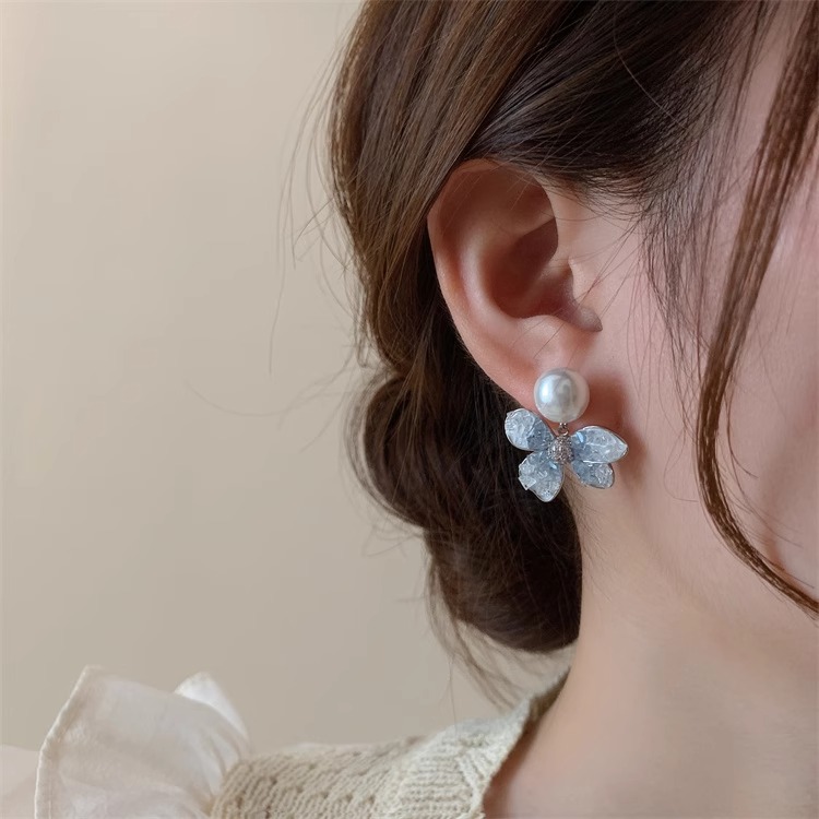 韩国蓝色花朵珍珠耳钉女纯银小众设计高级耳饰2024年新款爆款耳环