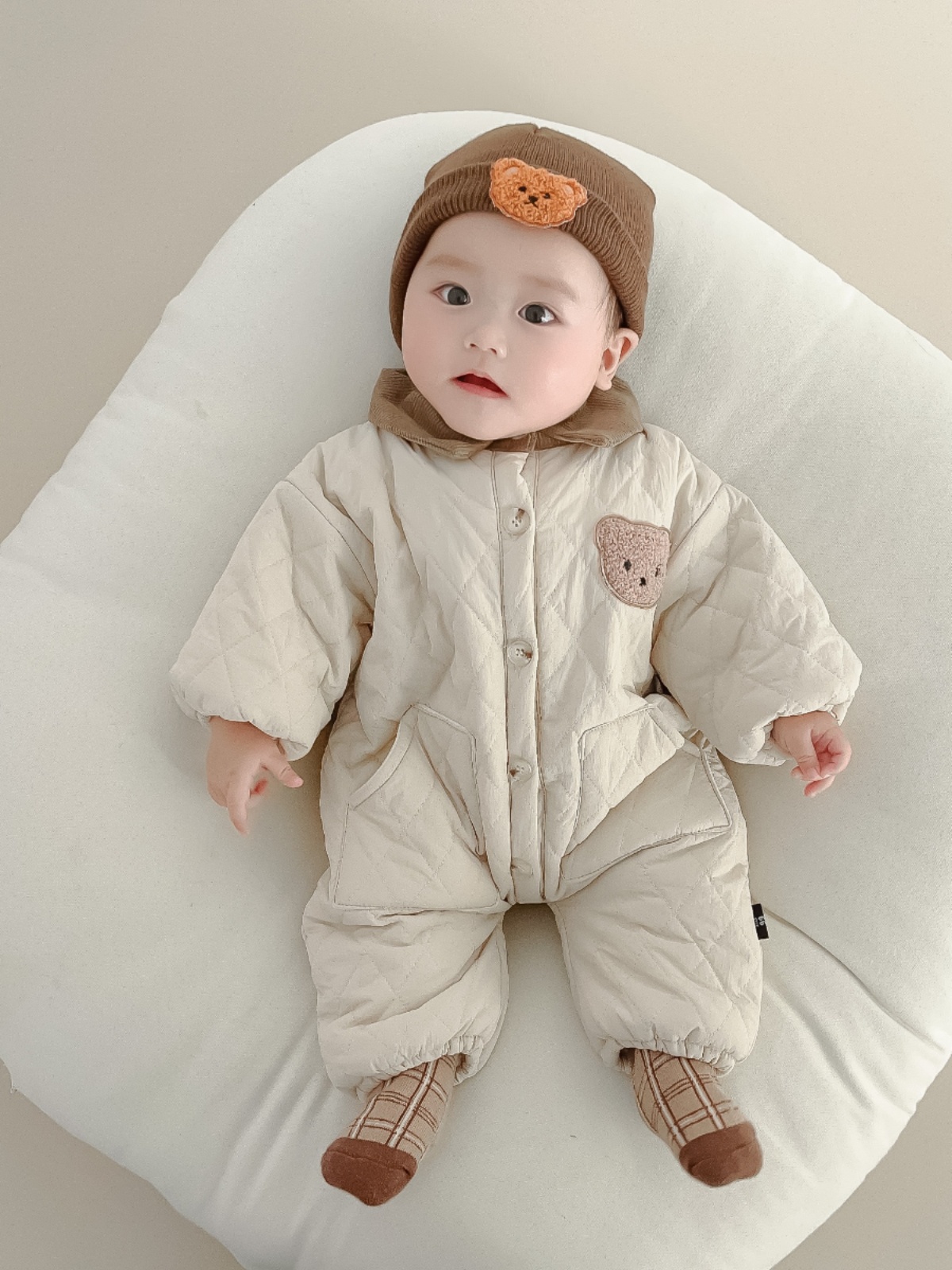 婴儿小熊夹棉连体衣服秋冬季天款装百天宝宝超萌洋气外出加绒韩式