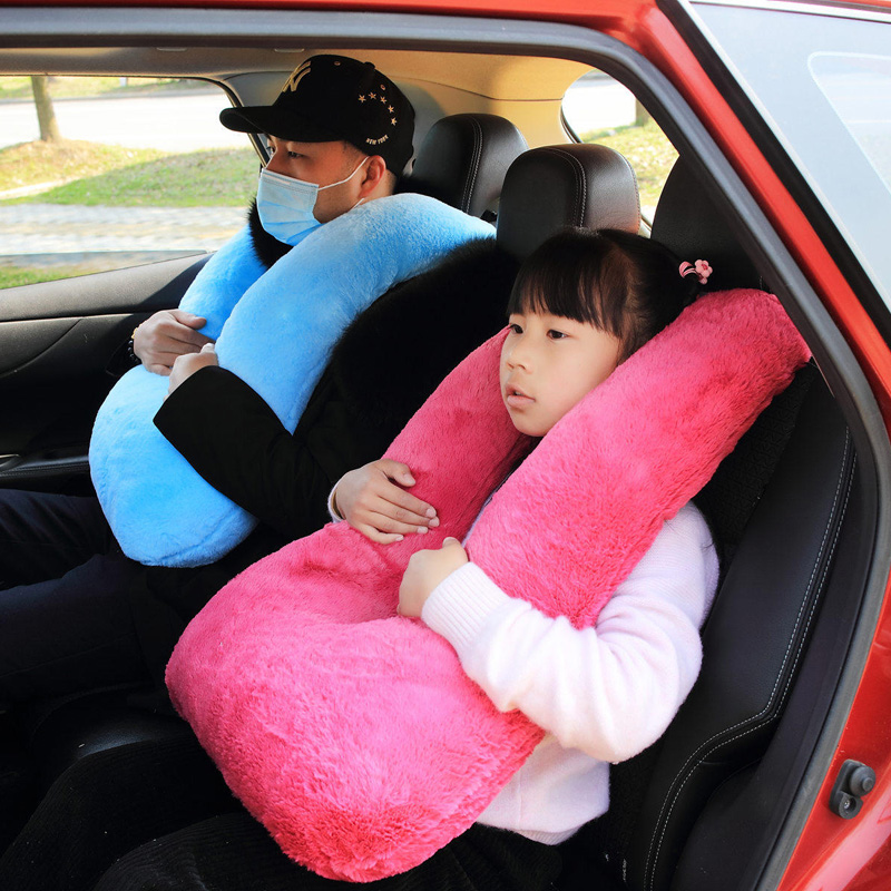 卡通汽车内儿童睡觉车载枕头抱枕毛绒玩具车用护肩套靠枕护颈用品