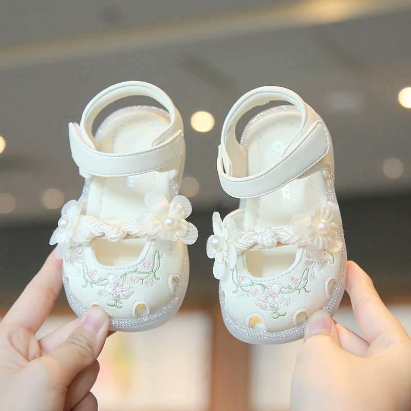 女宝宝新中式凉鞋婴儿童软底学步鞋子夏季一岁女童公主鞋小童包头