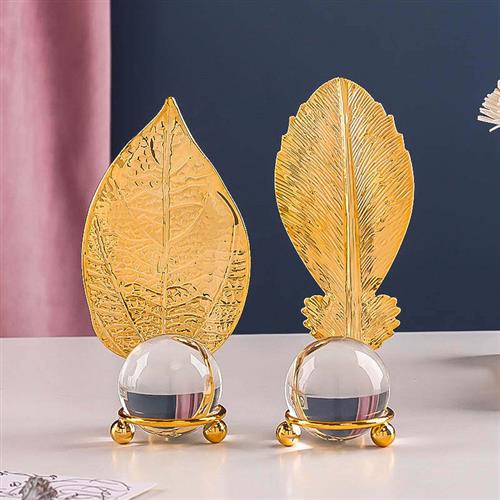 。北欧轻奢金色水晶球树叶铁艺摆件创意家居桌面酒柜玄关装饰.