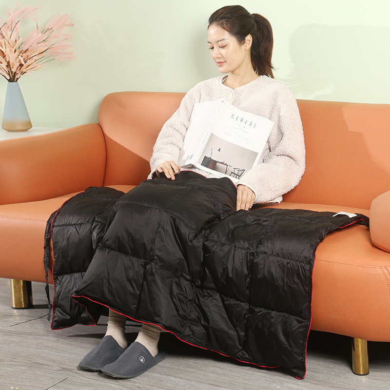 羽绒披肩毯多功能加厚保暖冬围裙办公室沙发午休小被子防寒便携毯