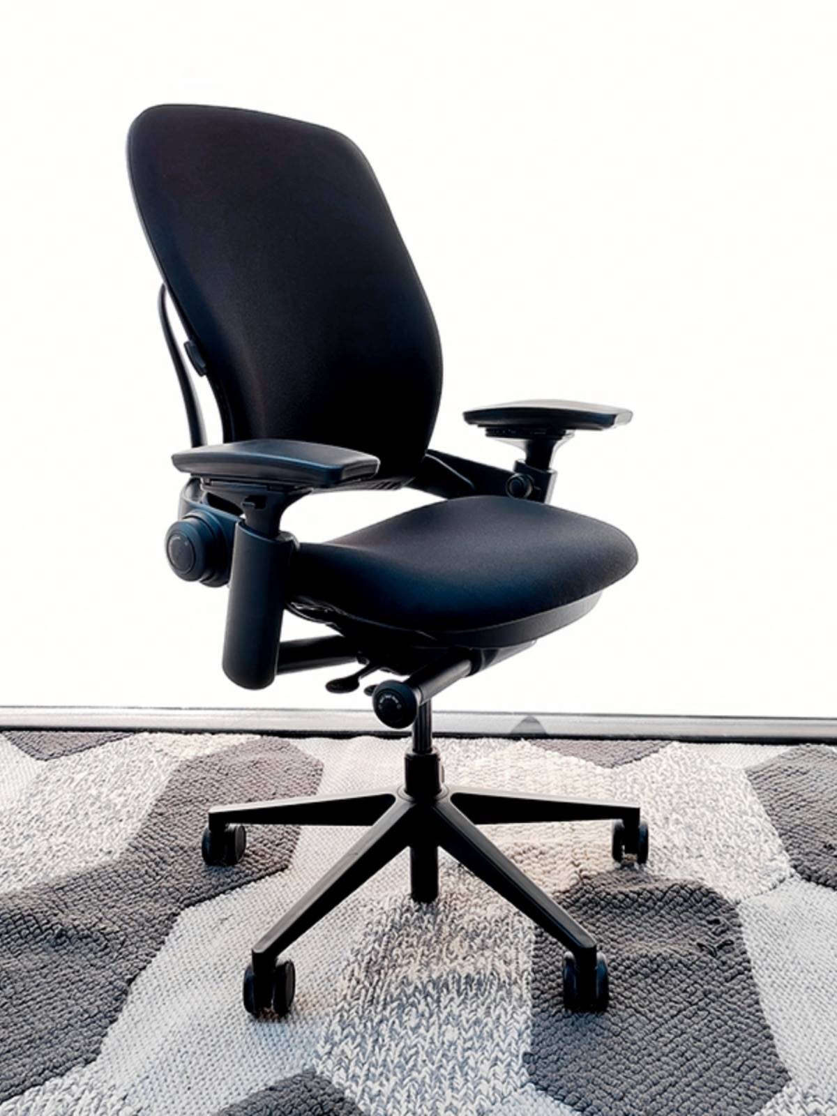 新品steelcaseleapV2椅办公电脑椅人体工学椅职员椅老板椅家用转