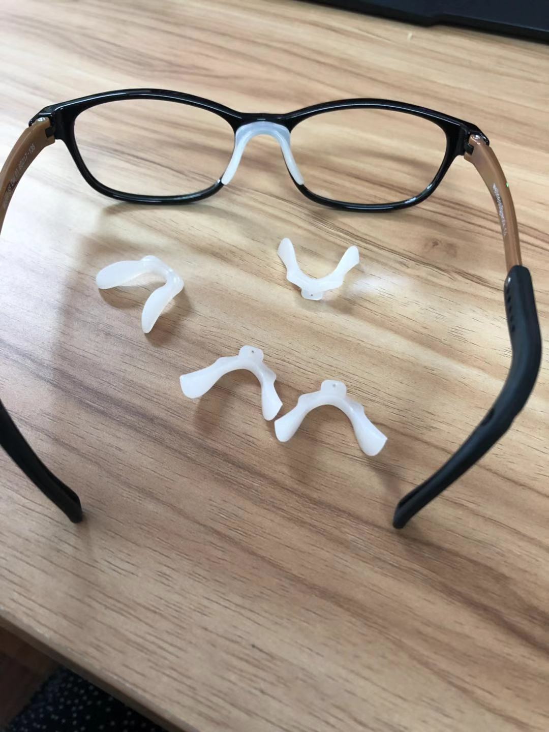 【瑞轩商贸】自然莎纳米能量眼镜 55号小学生眼镜鼻托/螺丝