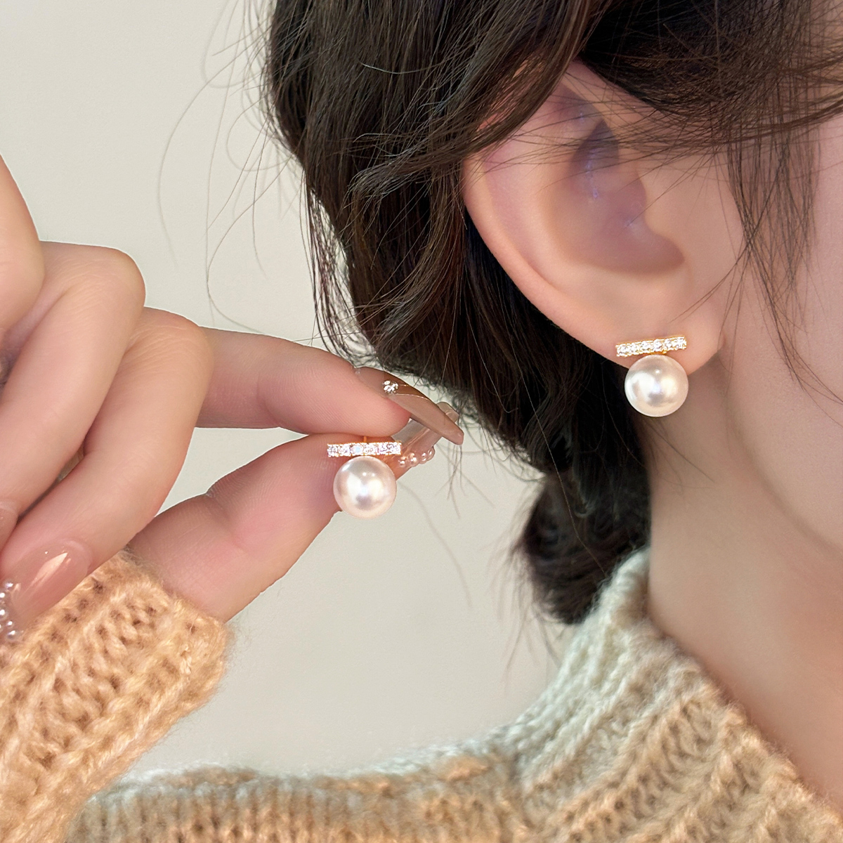 日韩一字镶钻珍珠耳钉女纯银轻奢小众设计感耳环2024新款爆款耳饰