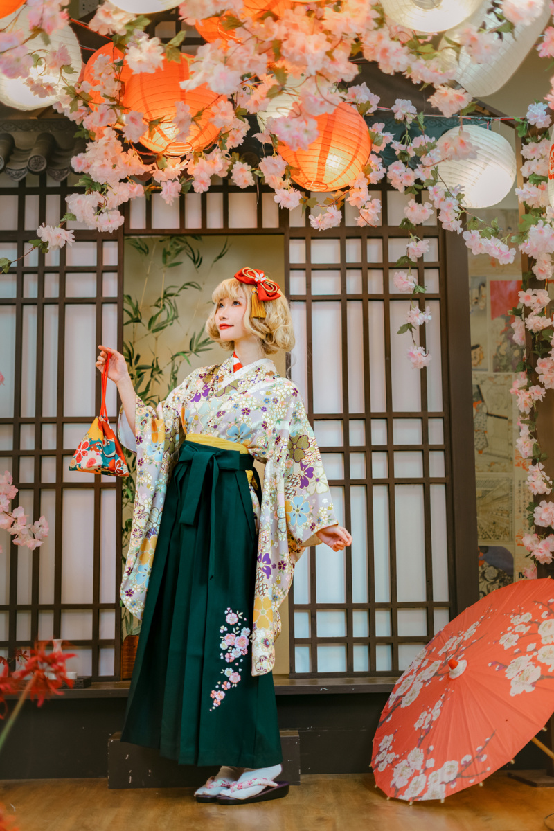 樱之美和风日本传统正装女行灯袴渐变刺绣樱花毕业式袴裙 和服