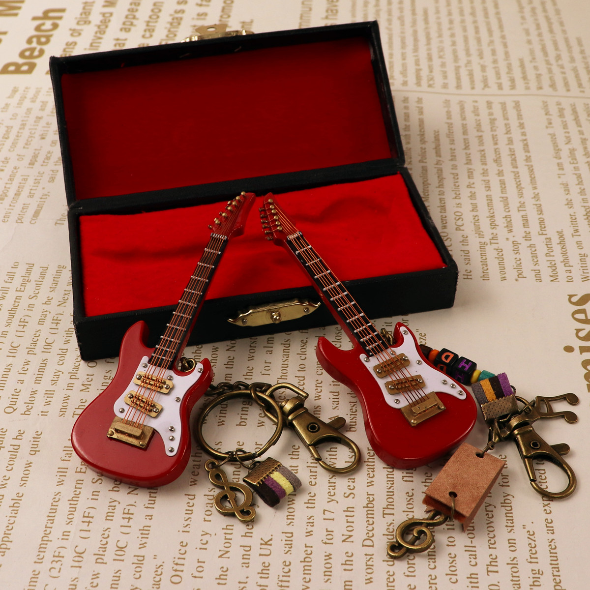 刻字木质电吉他电贝司小提琴钥匙扣包包挂件情侣创意情人节礼物