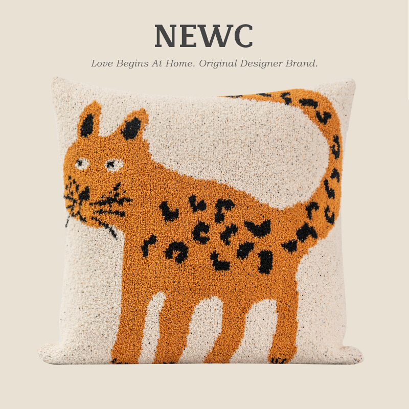 NEWC可爱卡通豹子羊羔绒抱枕套客厅沙发儿童卧室猫咪靠枕