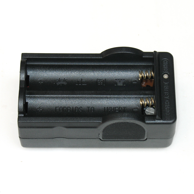 派力德强光手电筒18650电池智能全自动带保护双排充电器