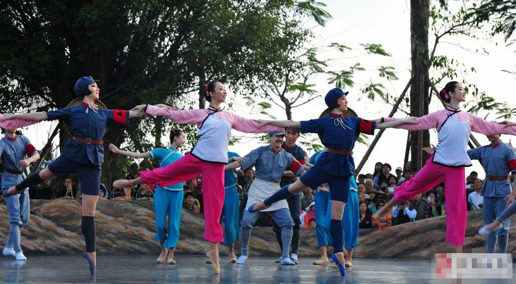 中央芭蕾舞团演出表演服装经典红色娘子军剧场剧服万泉河水舞蹈服