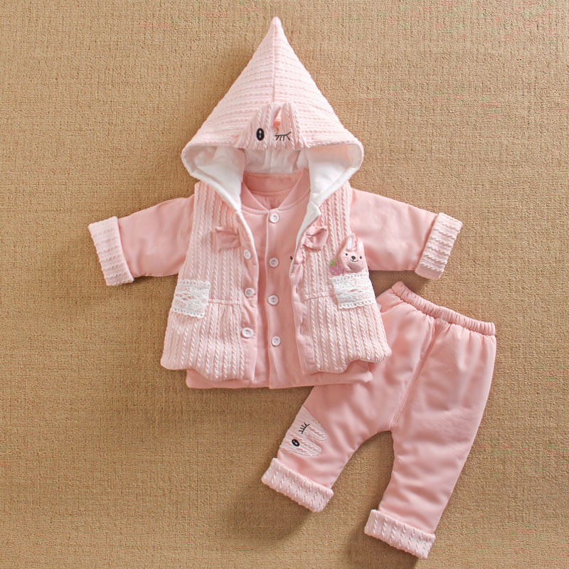0一1岁半女宝宝装外出分体薄夹棉衣春秋款女婴儿服三件套装季外穿