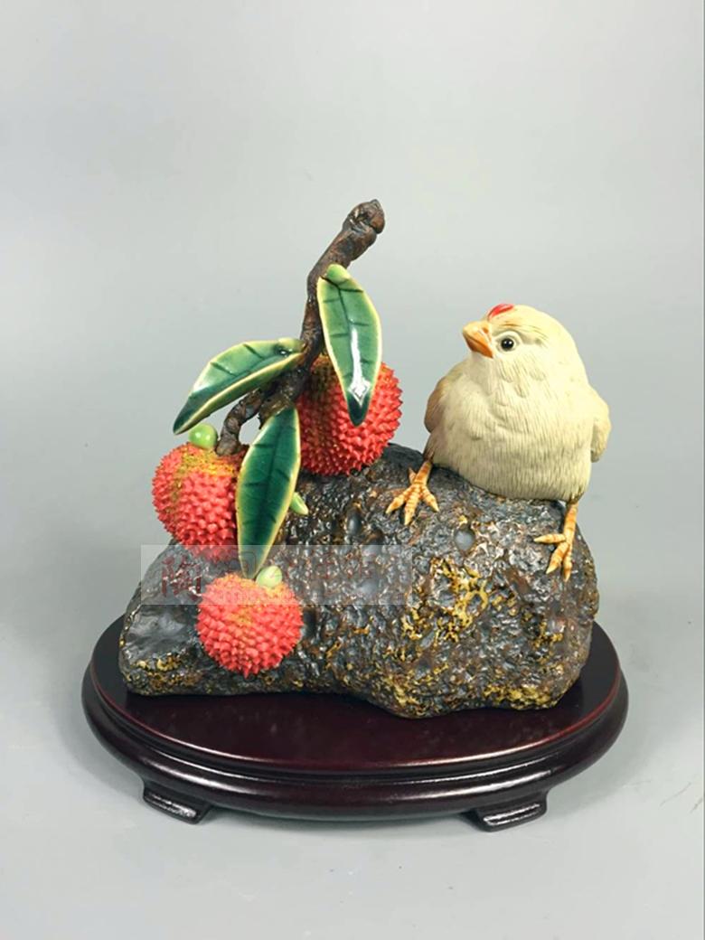 陶瓷工艺品家居装饰品礼品精品荔枝摆件乐在其中小鸡促销