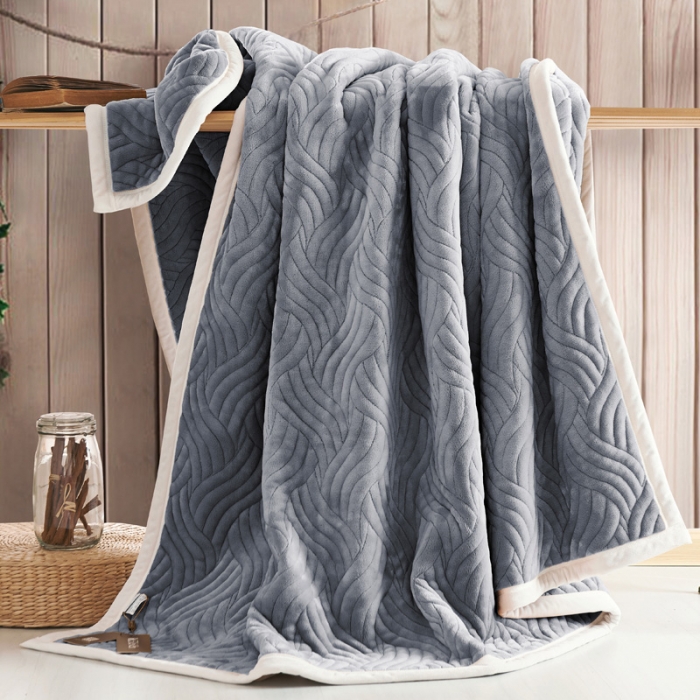 浓浓爱冬季加厚法兰绒毯三层加厚复合休闲毯单人双人午睡盖毯