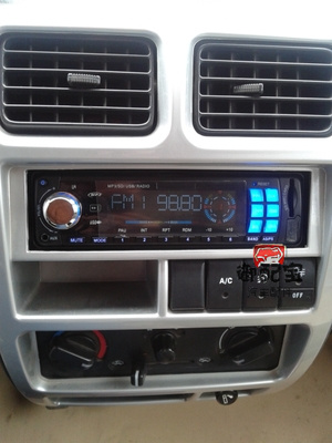 长安之星2代6363长安奔奔星光汽车收音机车载插卡机 CD效果送框